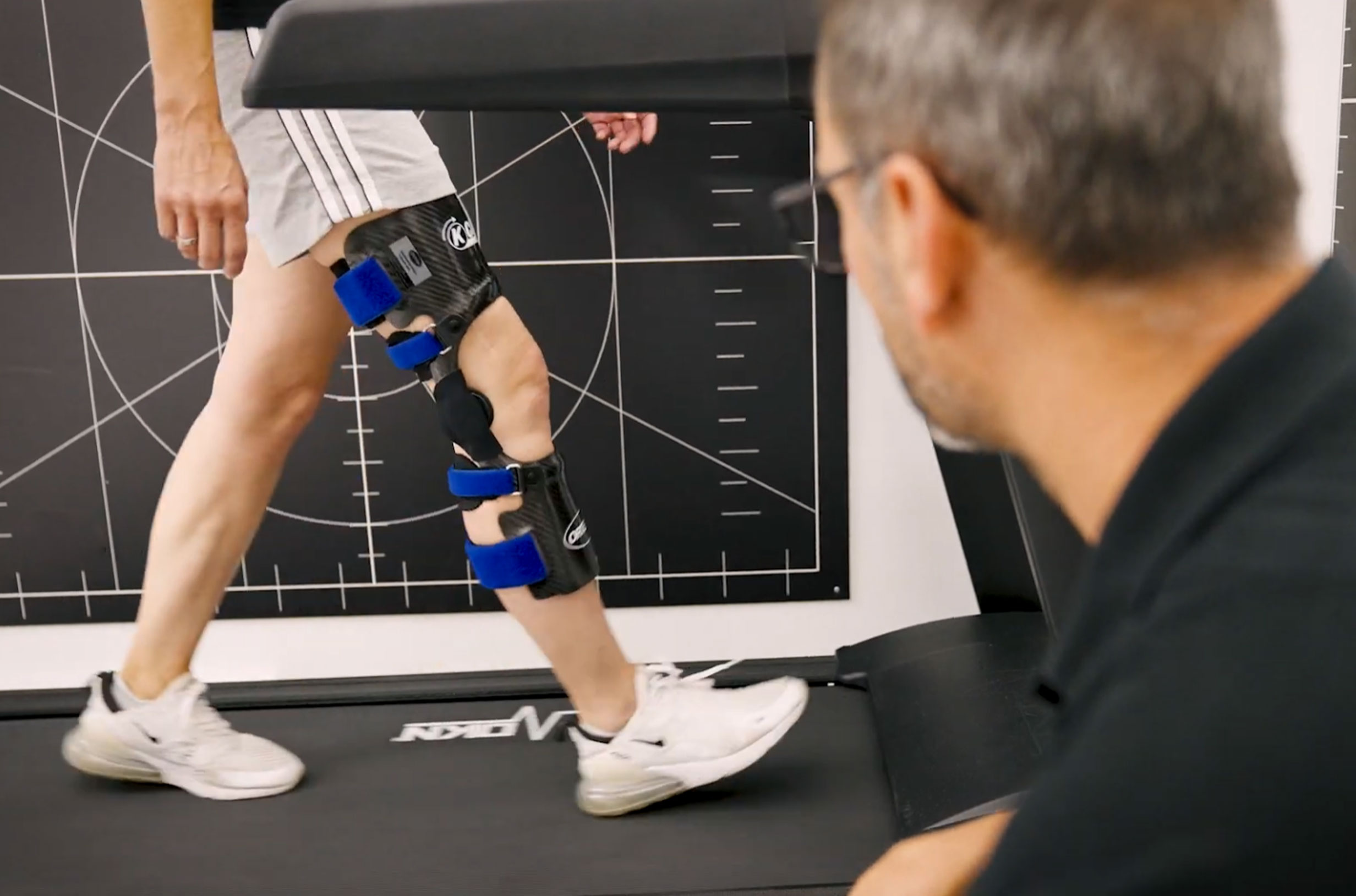 Patient Anprobe Knieorthese